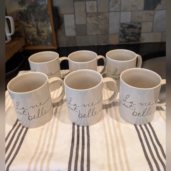 La Vie Eat Belle Mugs From Simons - Picture 1 of 5